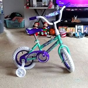 12 inch kids bike PICK UP ONLY IN BURLINGTON MA